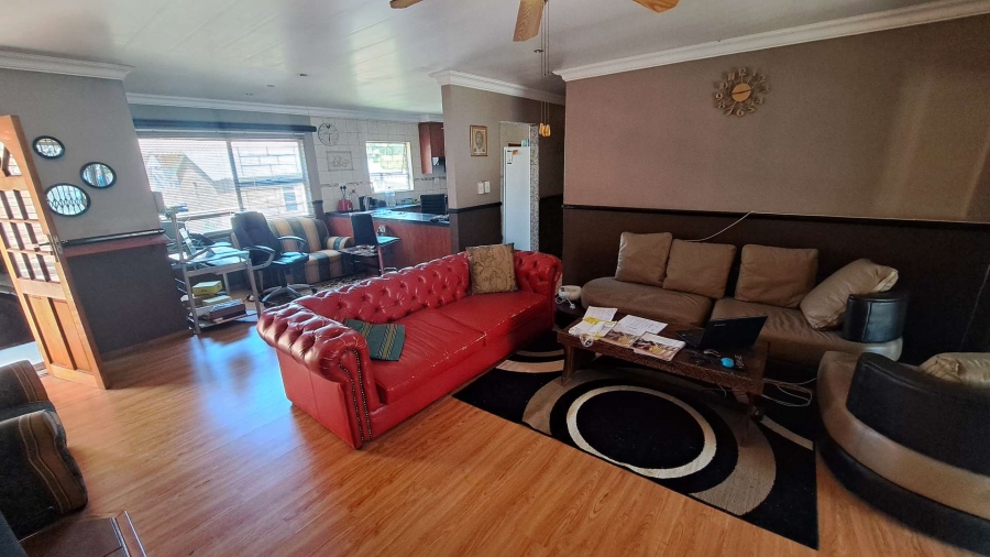 3 Bedroom Property for Sale in Langenhovenpark Free State